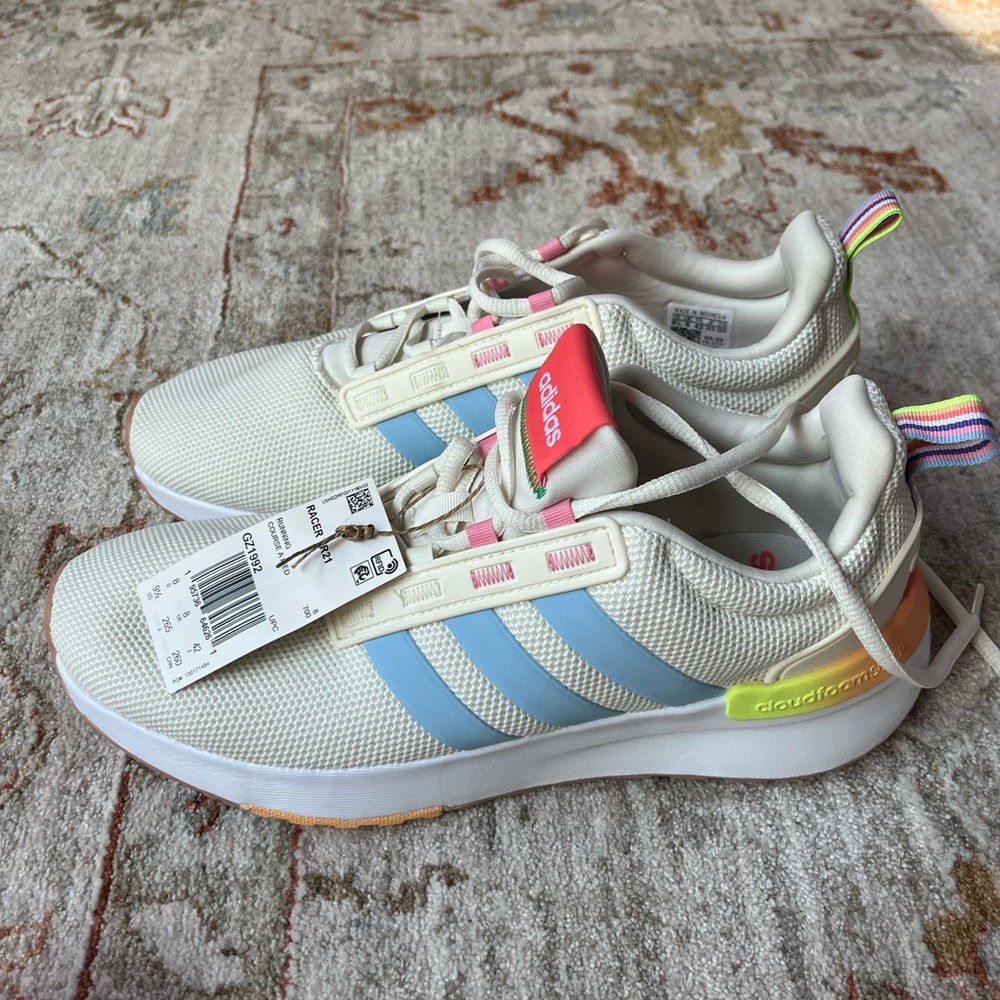 Size 9.5 Adidas Racer Off White Semi Turbo trail running sneakers New with Tags
